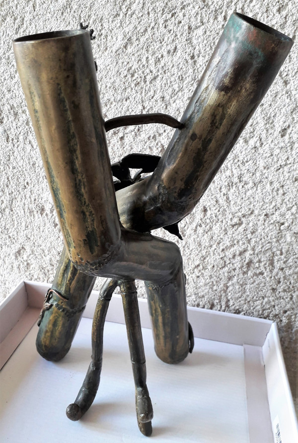 scultura in bronzo a doppio vaso