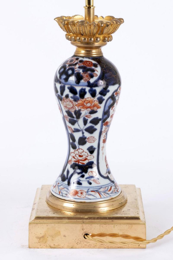 Paire de lampes en porcelaine à décor Imari, fin XIXème siècle - LS3920701