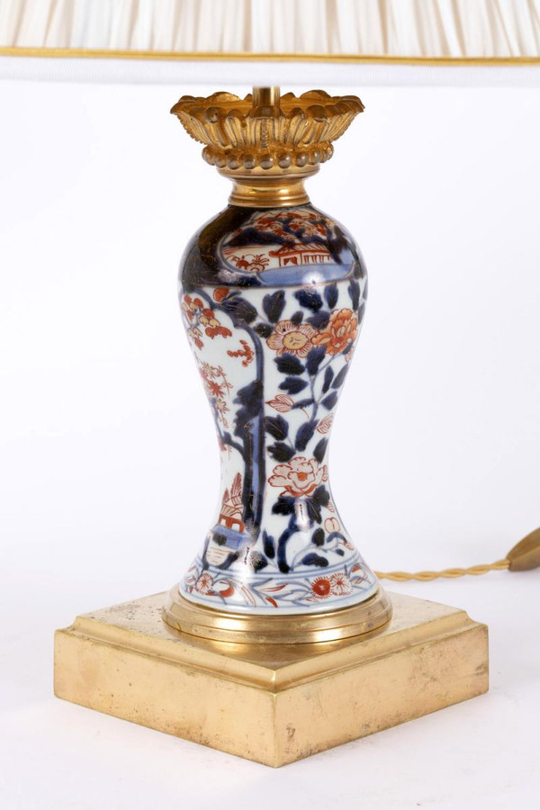 Paire de lampes en porcelaine à décor Imari, fin XIXème siècle - LS3920701