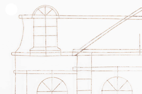 Formschnitt aus Eisen, der die Fassade eines Hauses darstellt, um 1970 – LS3738201
