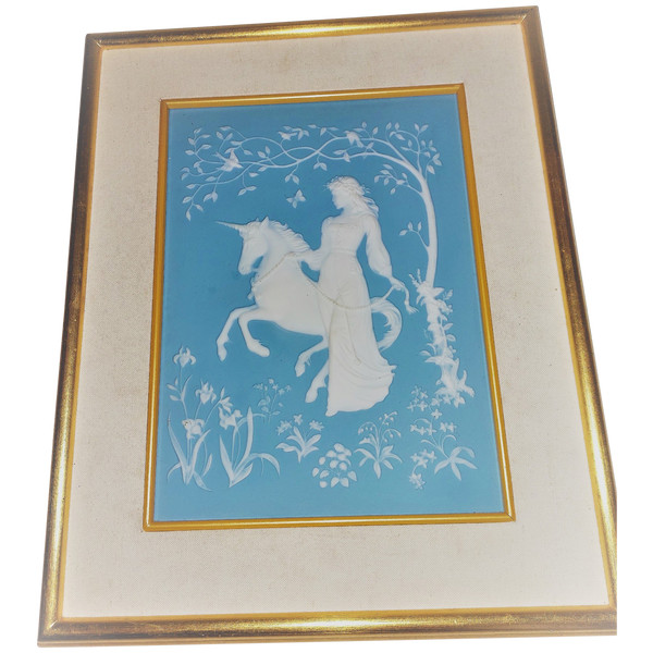 Tableau la dame et la licorne en porcelaine de parian par "George Mc Monigle"