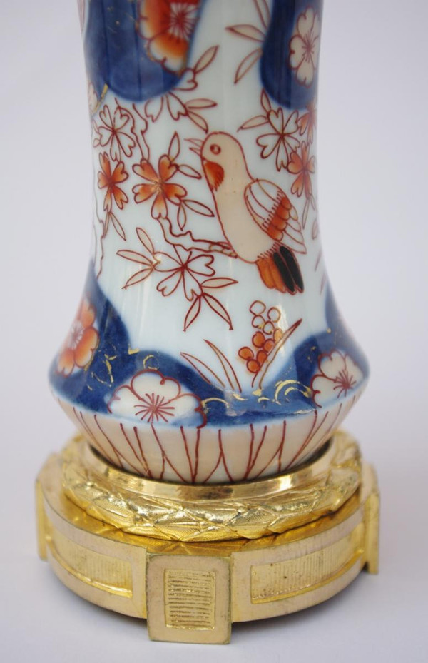 Paar kleine Kornettvasen aus Imari-Porzellan, um 1880 – LS2535351