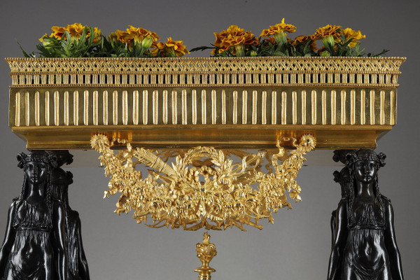 Jardinière de table à cariatides en bronze et marbre vert de mer, style Empire, XIXe siècle