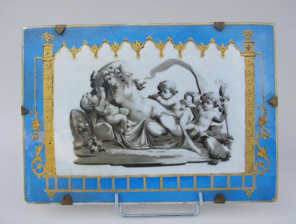 Paire de plaques en porcelaine bleu céleste à décor antique, début du XIXème siècle - LS2787601