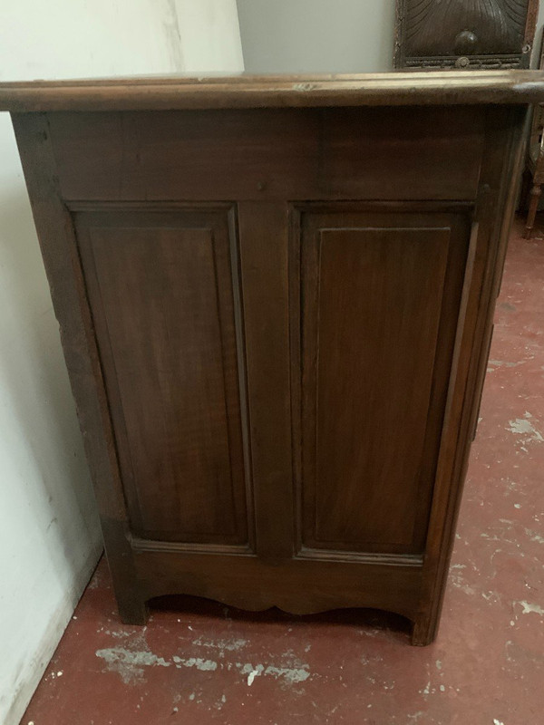 Commode Provinciale En Noyer Massif XVIII Siècle