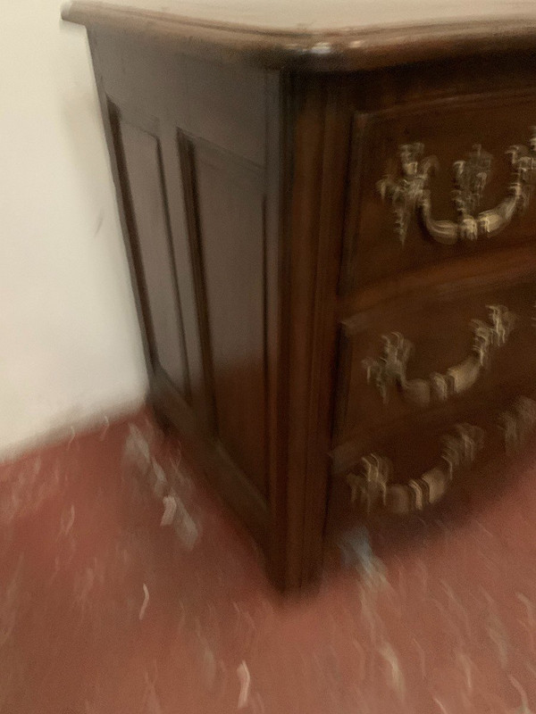 Commode Provinciale En Noyer Massif XVIII Siècle