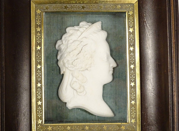 Ritratto profilo busto di biscuit Regina Maria Antonietta Miniatura Inizio XIX secolo