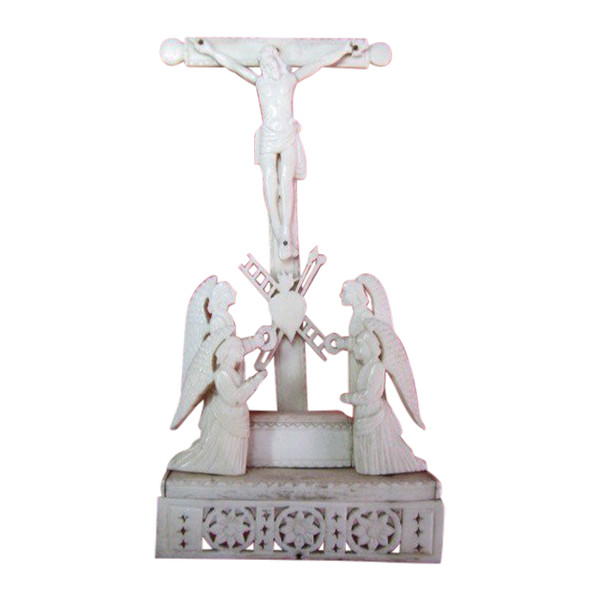 Old carved Indo-Portuguese crucifix from Goa, late 18th century