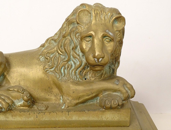 Pair of gilt bronze Chenets Lions Couchés Château Neuilly Restoration 19th century