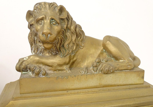 Pair of gilt bronze Chenets Lions Couchés Château Neuilly Restoration 19th century
