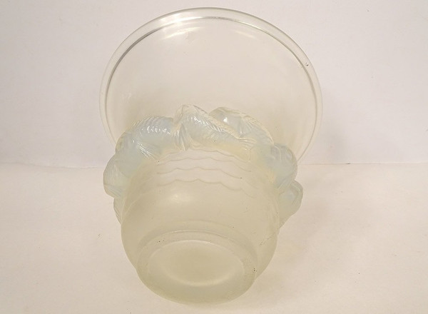 Vase Gegossenes Opalglas René Lalique Modell Piriac Fische 20. Jhd.