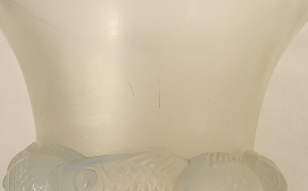 Vase Gegossenes Opalglas René Lalique Modell Piriac Fische 20. Jhd.