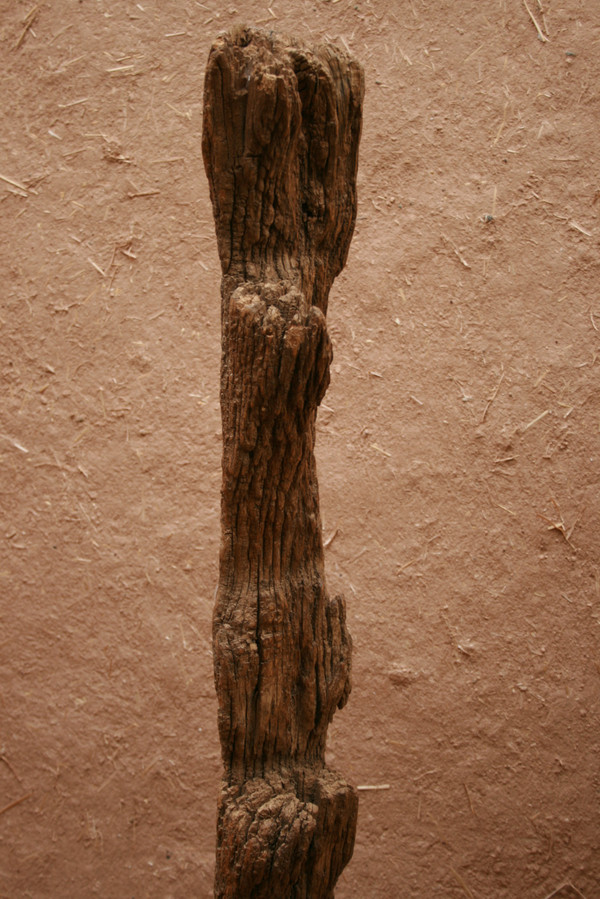 Scaletta in legno molto antica proveniente da granai africani