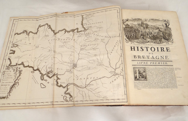 Libri di storia ecclesiastica Bretagna Morice Arms Anne Bretagne 18th
