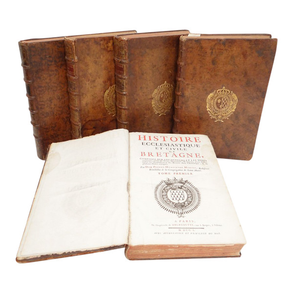 Libri di storia ecclesiastica Bretagna Morice Arms Anne Bretagne 18th