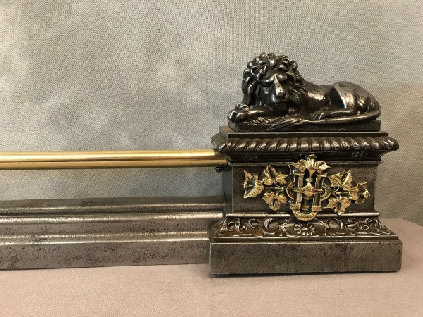Fireplace bar, fireplace bar in cast iron and brass, 19th century