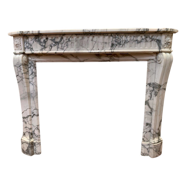 Cheminée De Style Louis XVI En Marbre Blanc Veiné De Carrare XIX Siècle
