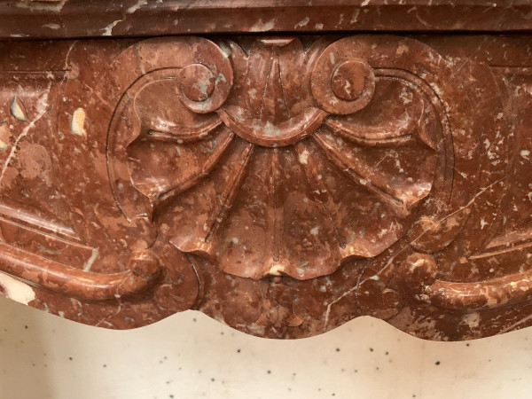 Louis XV Style Three Shell Fireplace In Royal Red Marble XIX Century