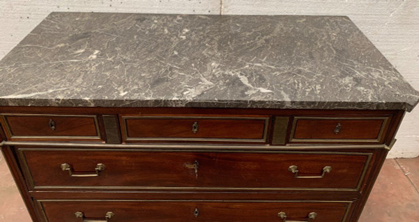 Comò Stile Luigi XVI In Mogano Piano In Marmo Grigio Venato XIX Secolo