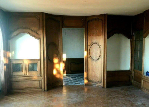 Boiserie in stile Luigi XV in massello di rovere del XX secolo