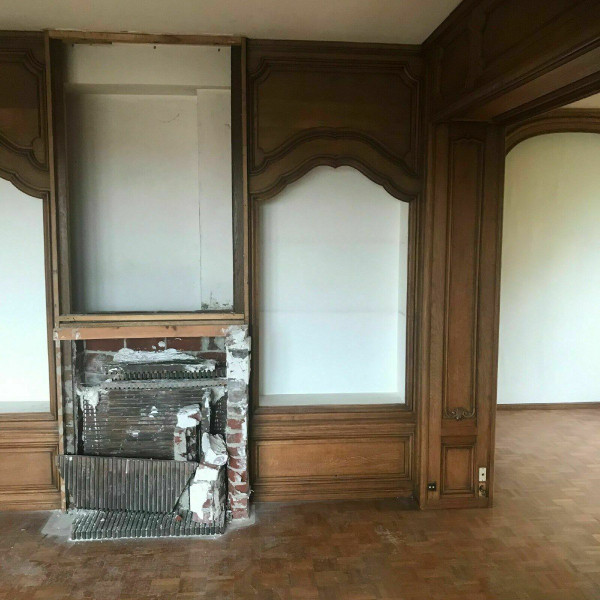 Boiserie in stile Luigi XV in massello di rovere del XX secolo