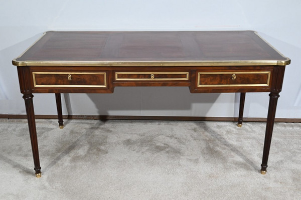 Bureau Plat en Acajou, style Louis XVI – 1ère Partie du XIXe