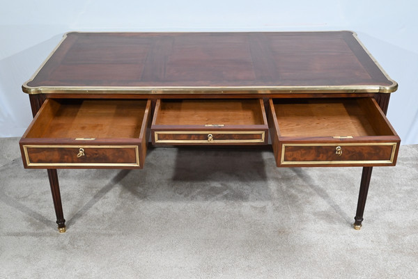 Bureau Plat en Acajou, style Louis XVI – 1ère Partie du XIXe