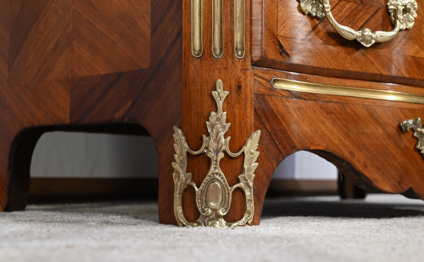 Petite Commode Tombeaux d’entre-deux en Bois de Violette et de Bois de Rose, style Louis XIV – 2ème moitié du XIXe