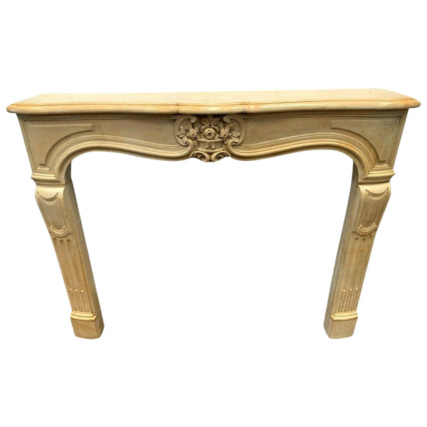 Mantello in stile Luigi XV in pietra naturale XX secolo