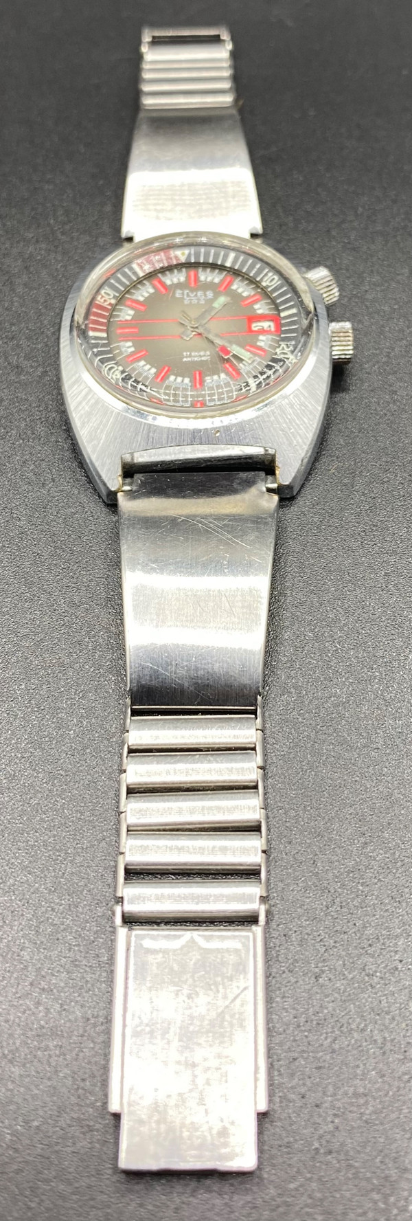 MONTRE DE PLONGÉES