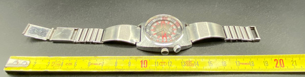 MONTRE DE PLONGÉES