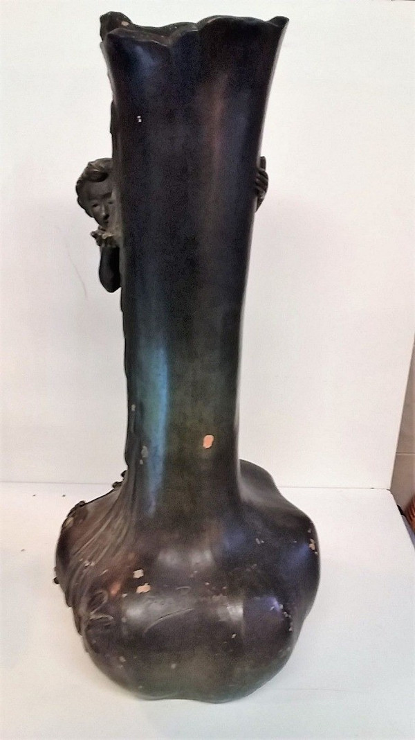 Grand Vase Terre Cuite Art Nouveau allégorie à la source et signé Aristide De Ranieri numéroté à l’arrière 227 
