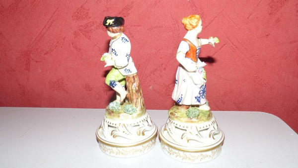Coppia di figure decorative firmate Meissen XIX secolo