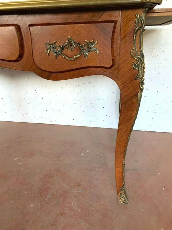Bureau d'Apparat De Style Louis XV Dessus De Cuir Rouge XX Siècle