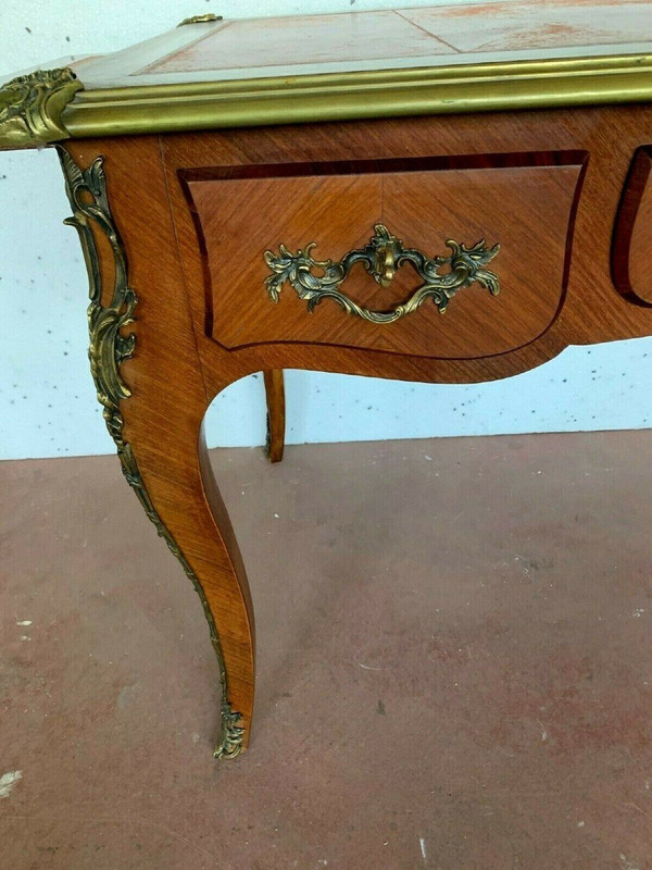 Bureau d'Apparat De Style Louis XV Dessus De Cuir Rouge XX Siècle