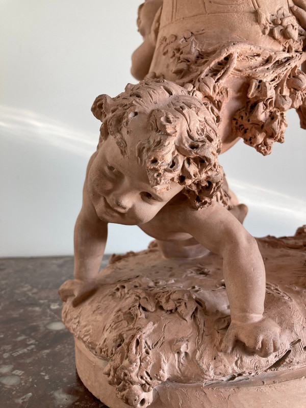 Terracotta di Luca Madrassi (1848-1919) - Allegoria con fiori e putti