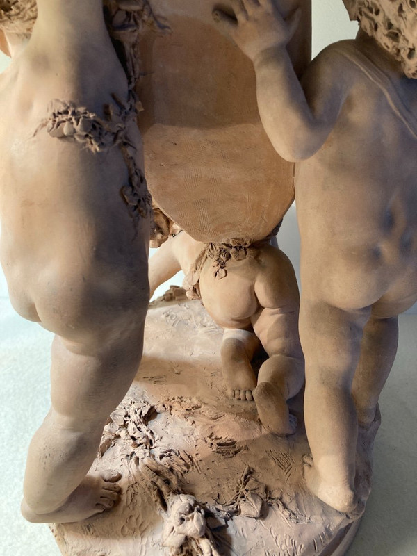 Terracotta di Luca Madrassi (1848-1919) - Allegoria con fiori e putti