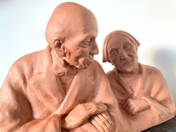 Gaston Hauchecorne, Coppia di anziani in terracotta - Periodo Art Déco