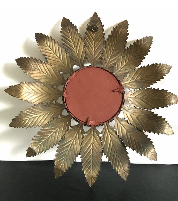 Miroir Soleil en fer doré, dans le Goût de Chaty Vallauris, Années 1960