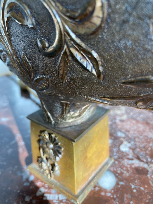 Paire de lampes, en appliques à poser, en cuivre doré, Italie 19ème