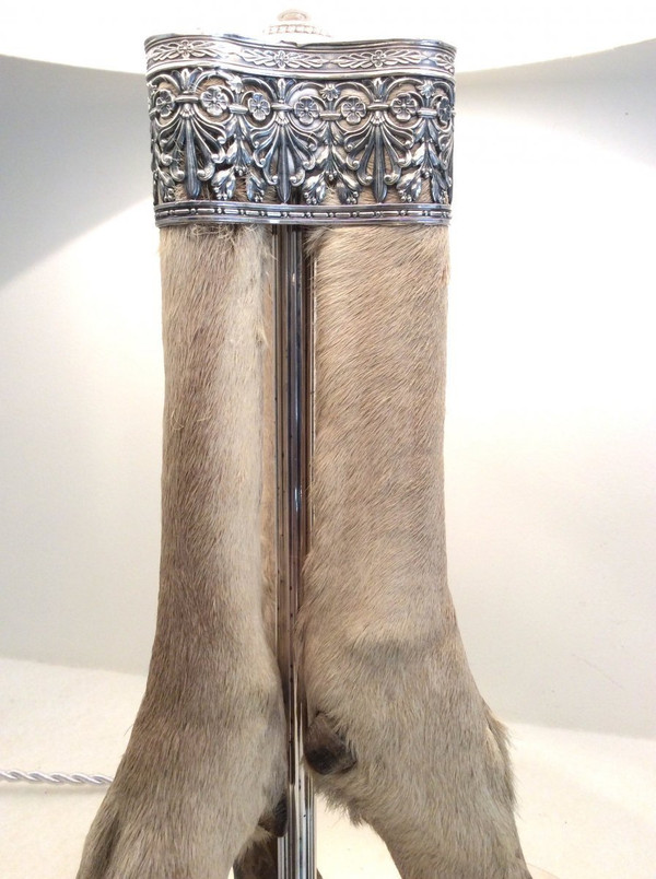 Lampe auf Gazellenbeinen, versilbertes Metall, England 20.