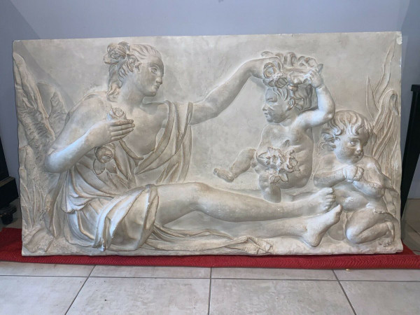 Bas Relief En Stuc A Décor d'Une Scène A l'Antique XX Siècle