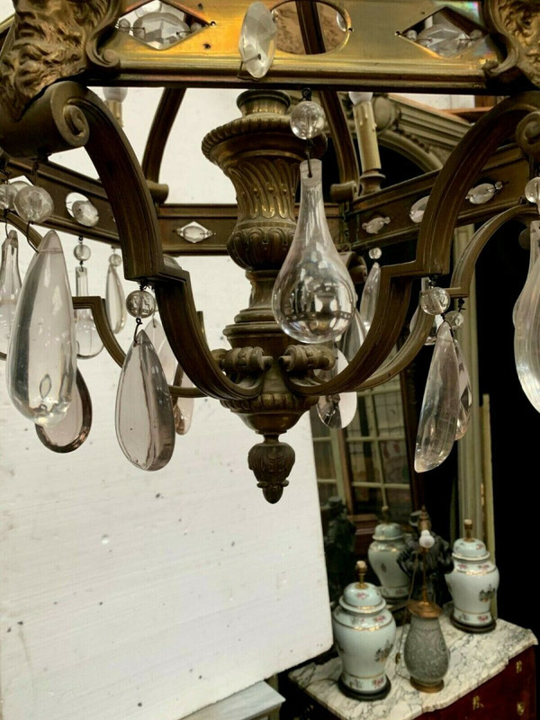 Lampadario a gabbia in stile rinascimentale in bronzo e pendenti in vetro colorato XIX