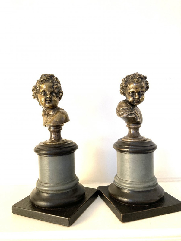Pair of busts of young children in Silver Bronze - 18th century