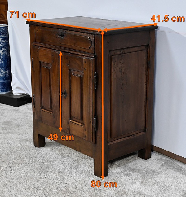 Rare Petit Meuble en Noyer massif, style Louis XIII – Milieu XVIIIe