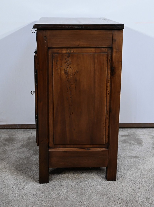 Rare Petit Meuble en Noyer massif, style Louis XIII – Milieu XVIIIe