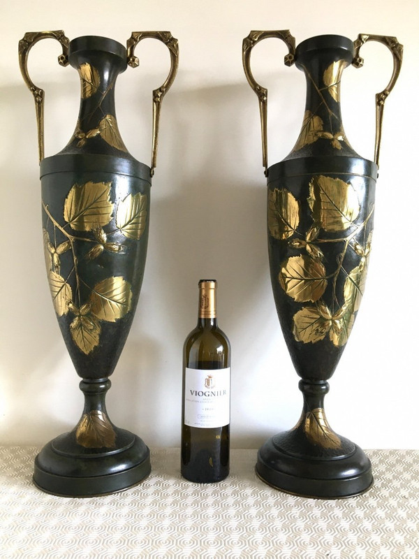 Pair of Large Vases in the shape of an amphora, from the Art Nouveau period.
