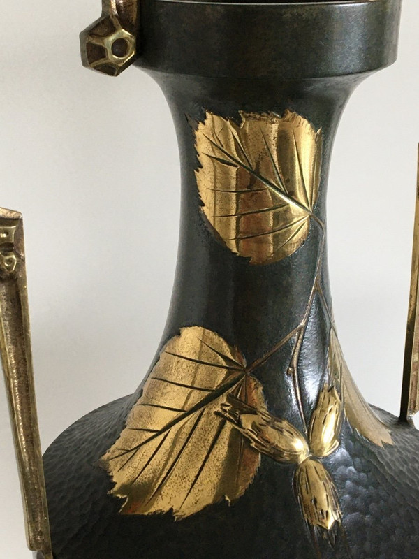 Pair of Large Vases in the shape of an amphora, from the Art Nouveau period.