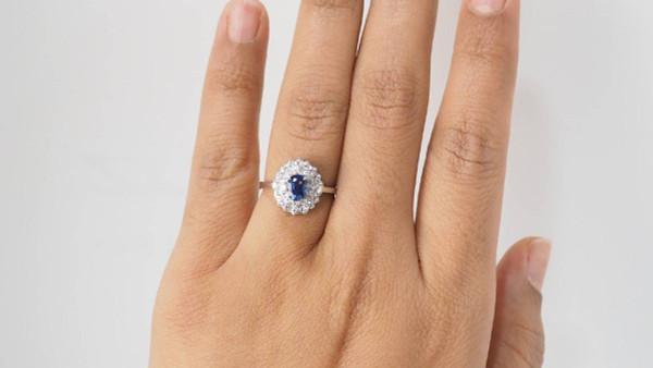Bague Double Entourage En Or Blanc, Saphir Et Diamants