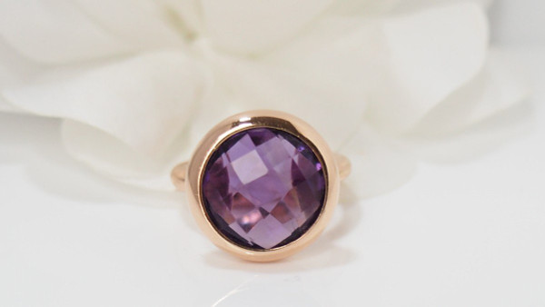 Bague En Or Rose Et Améthyste Facettée
